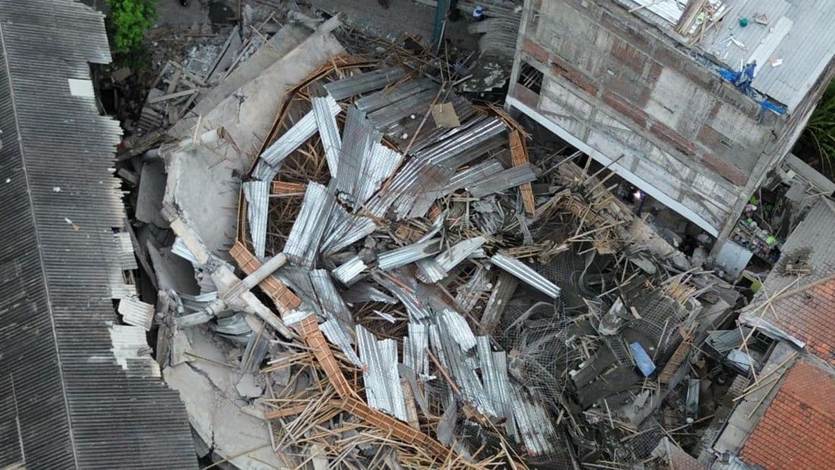 Doa Berujung Duka: Aula Pesantren Runtuh, Belasan Santri Tewas